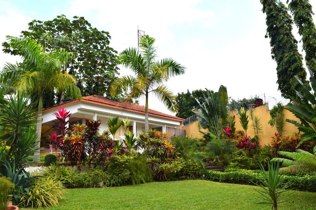 Villa Oasis Abiyán Exterior foto